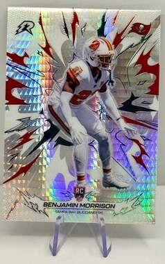 Benjamin Morrison 2025 Topps Resurgence Prism Rookie Card  Tampa Bay Buccaneers
